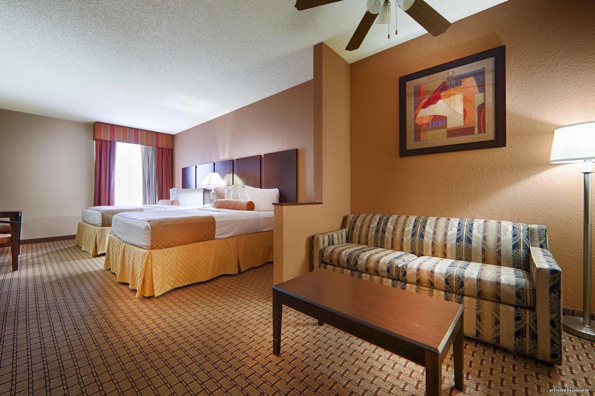 Western Universal - Newly Renovated! Hotel
