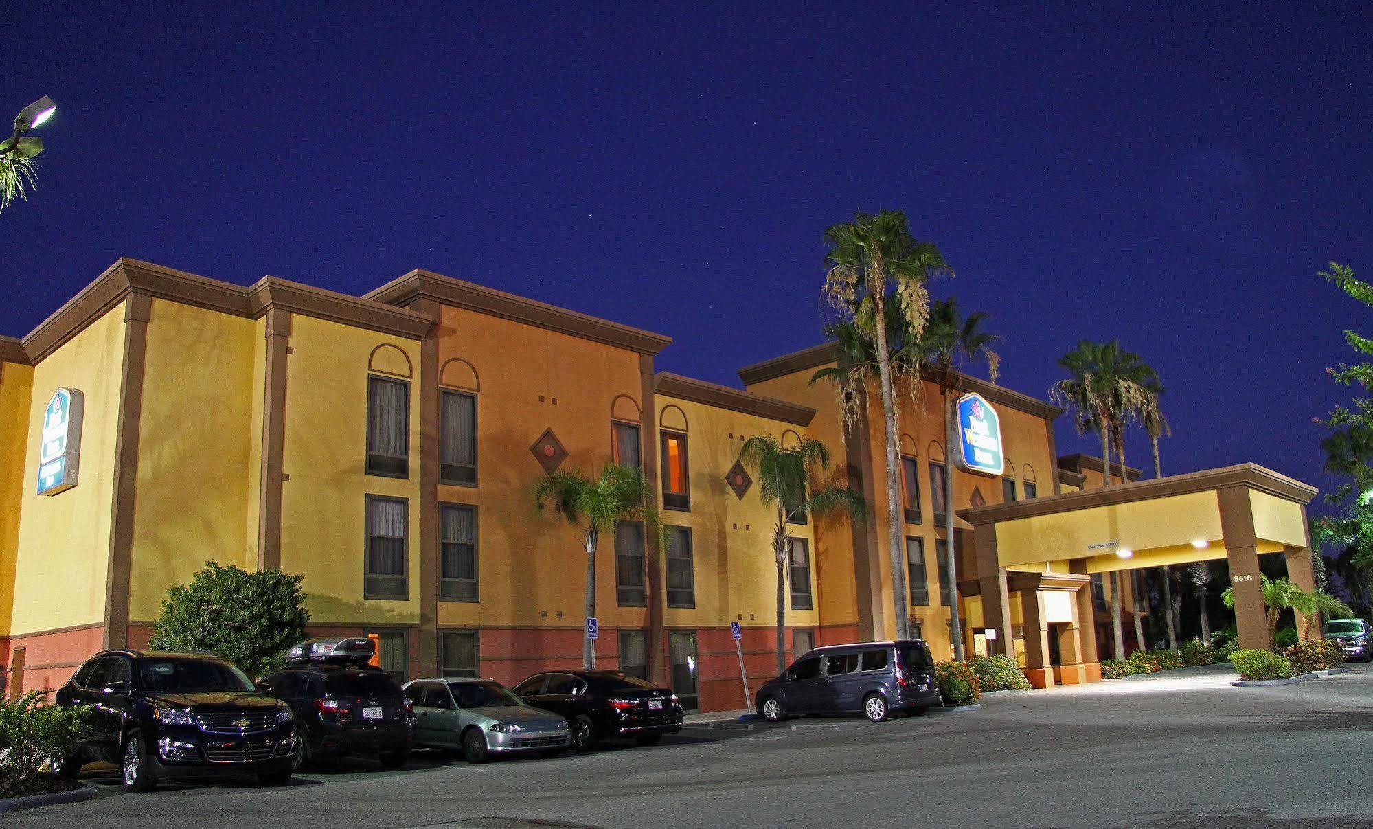 Western Universal - Newly Renovated! 3*