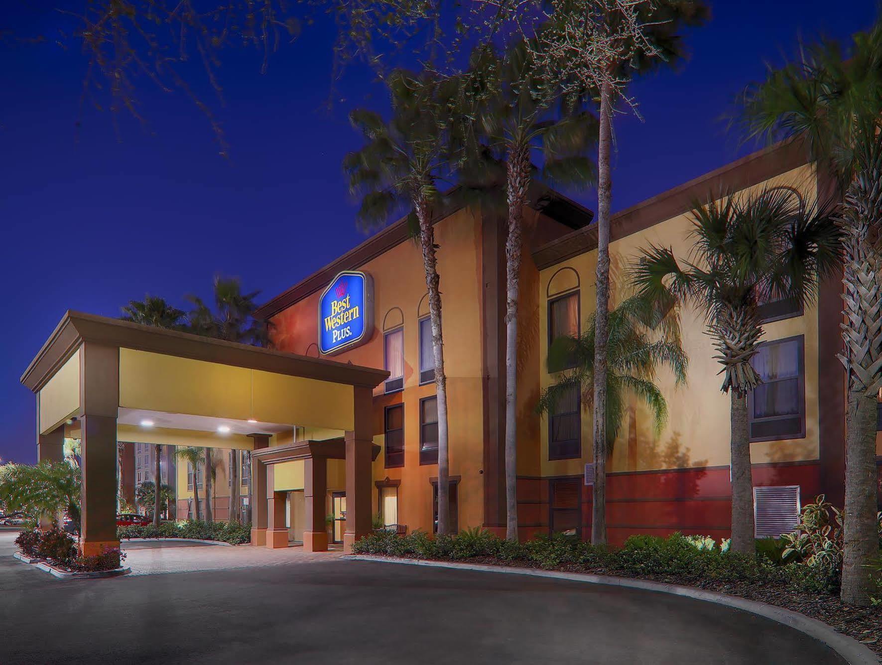 Western Universal - Newly Renovated!