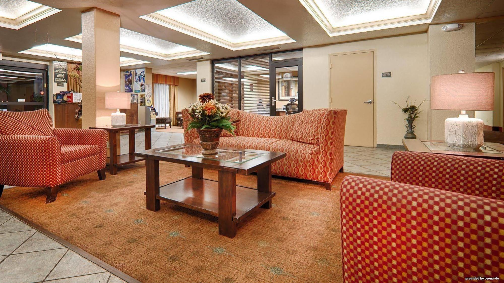Western Universal - Newly Renovated! Hotel