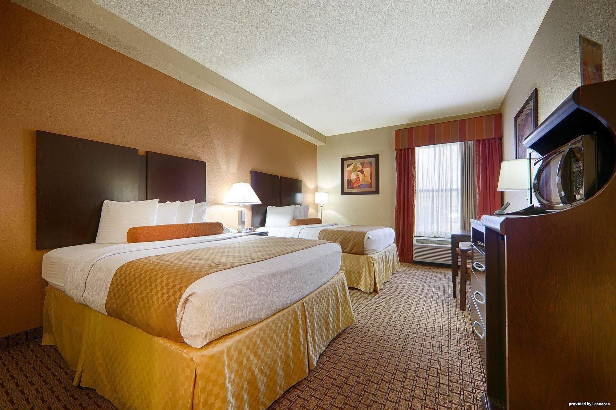Western Universal - Newly Renovated! Hotel