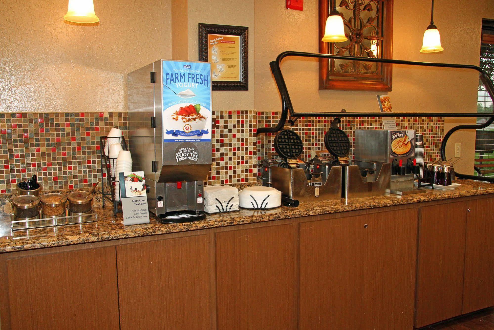 Western Universal - Newly Renovated! Hotel 3*