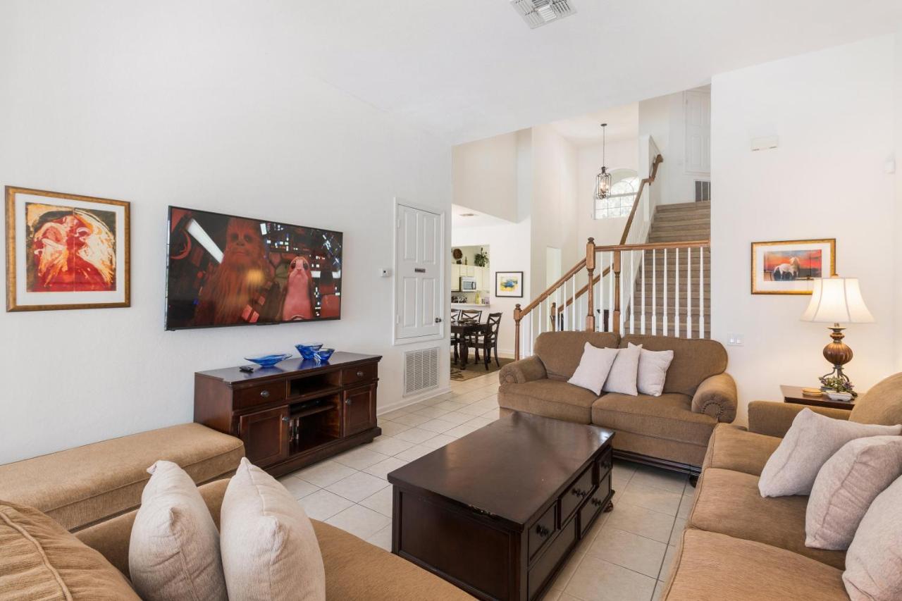 Villa Lakeside Escape