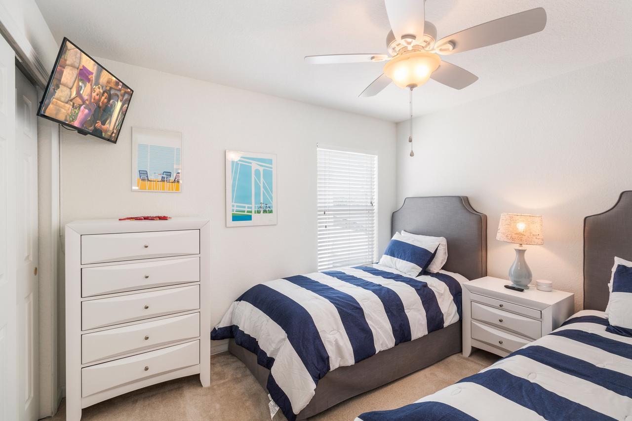 Villa Lakeside Escape