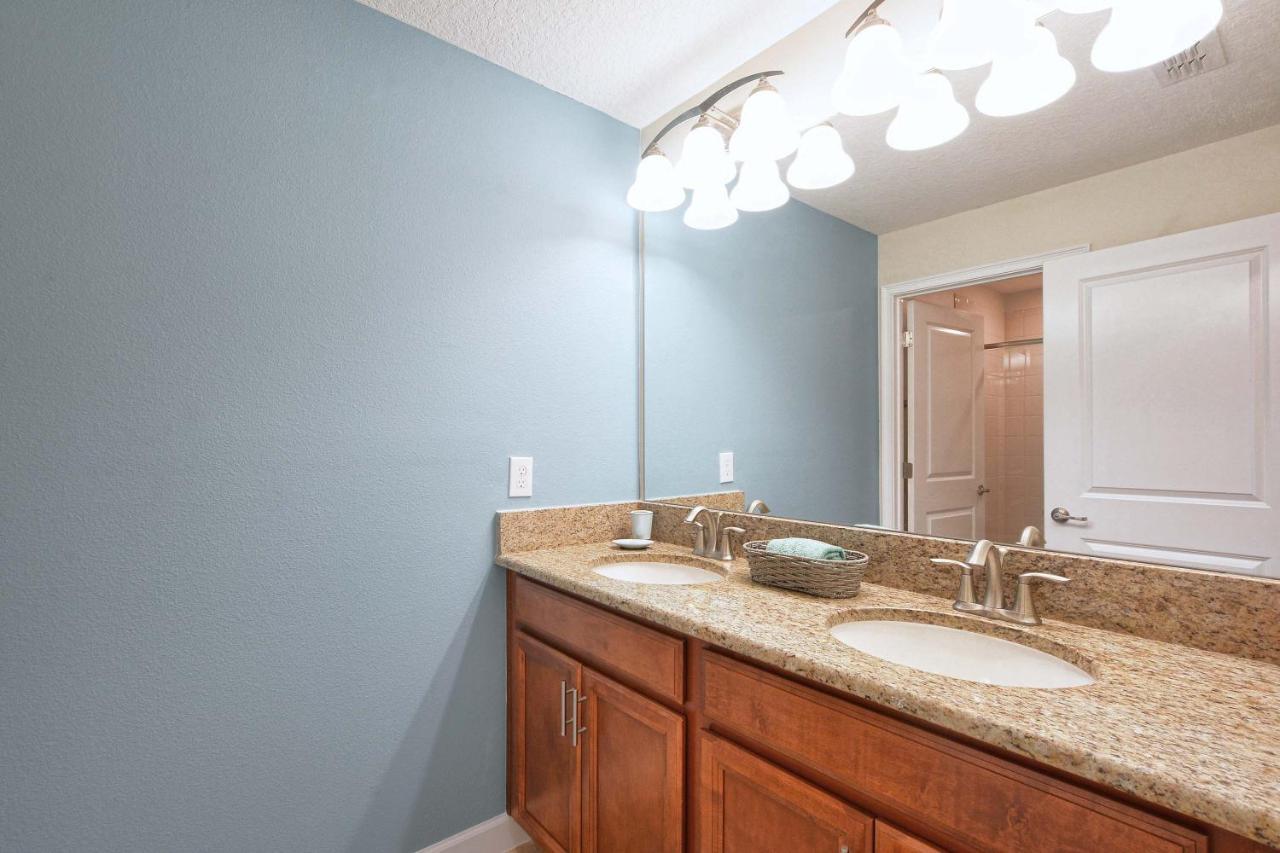 Storey Lake- 4 Bedroom Townhome W/spashpool-1619st Holiday home Orlando