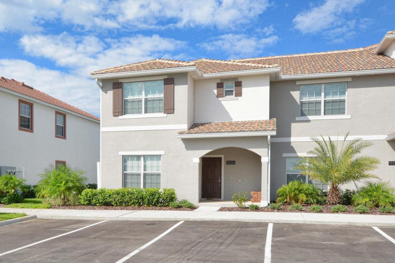 Storey Lake-5 Bedroom Townhome W/splashpool-1602st