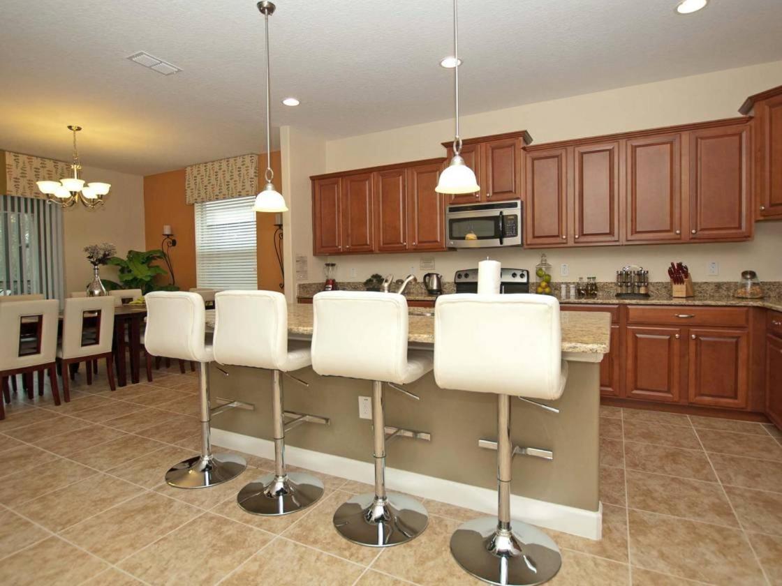 Villa Paradise Palms- 6 Bedroom Pool Home-3104pp *