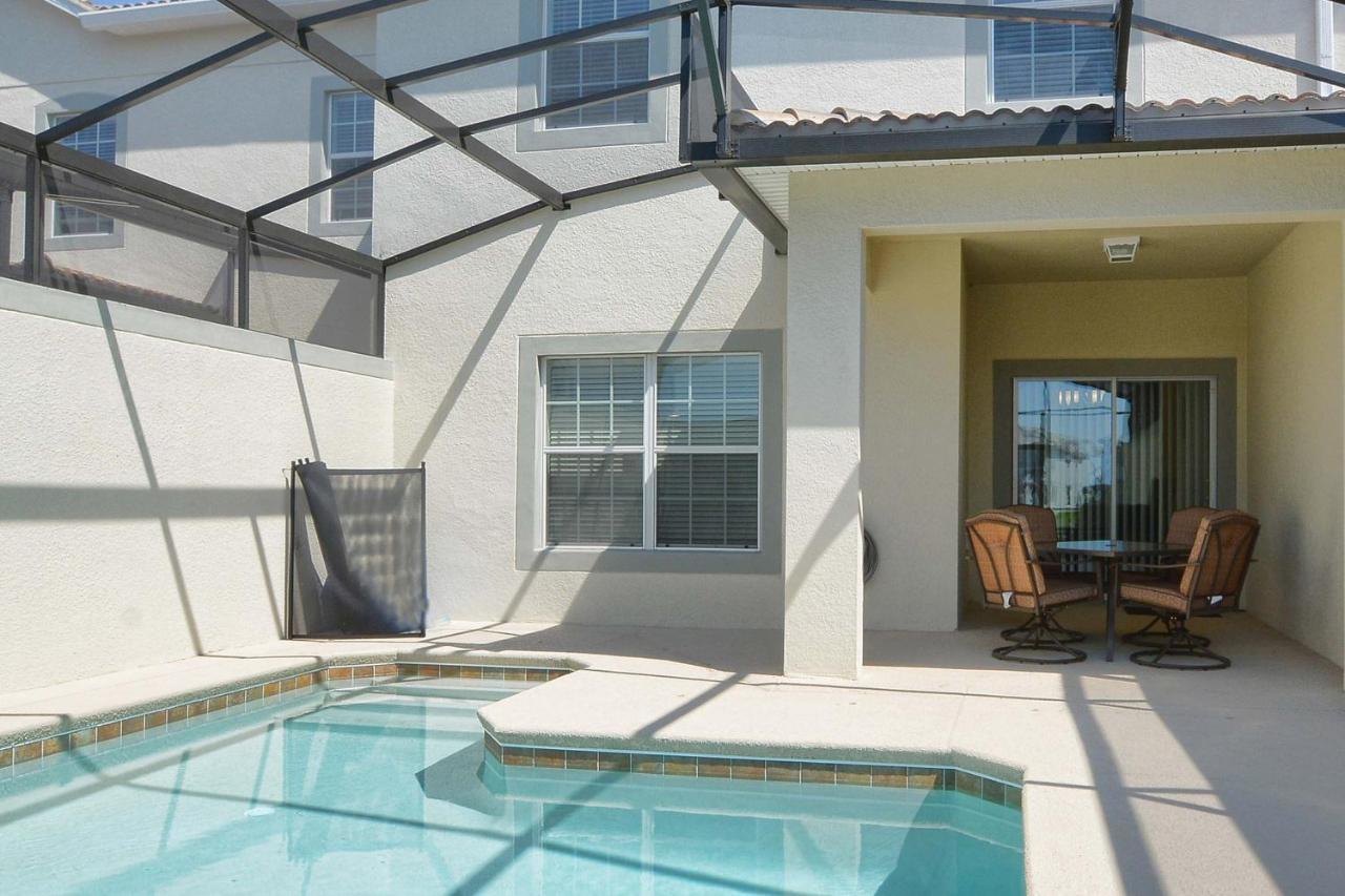 Storey Lake- 4 Bedroom Townhome W/spashpool-1619st