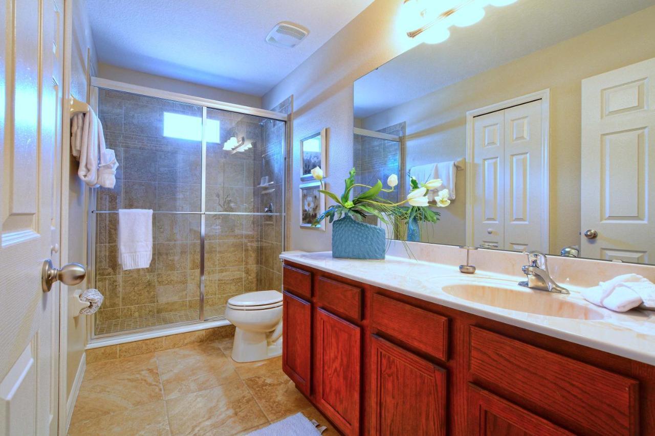 Villa Veranda Palms- 5 Bedroom Pool Home- 1702vp