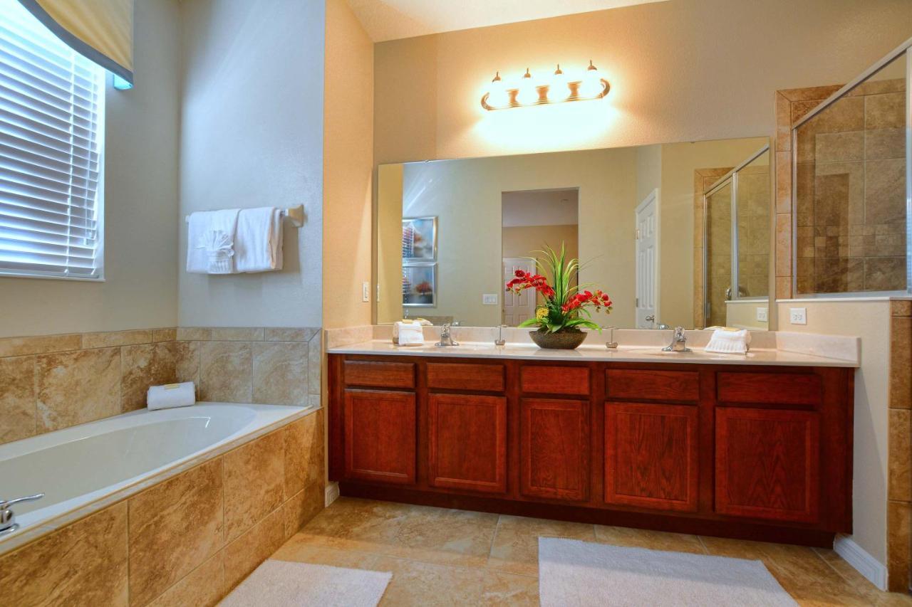 Veranda Palms- 5 Bedroom Pool Home- 1702vp Villa