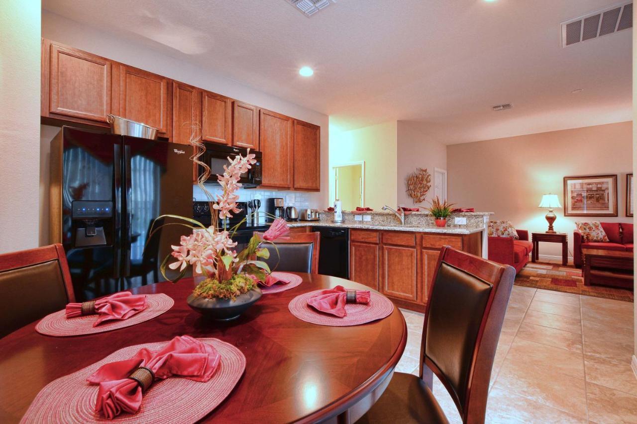 Villa Veranda Palms- 5 Bedroom Pool Home- 1702vp
