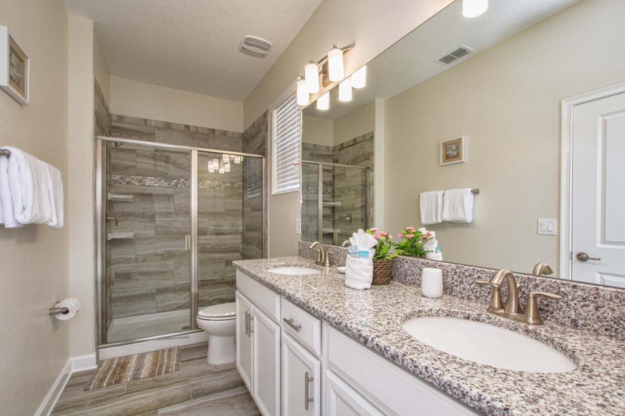 Storey Lake-5 Bedroom Pool Home-1663st