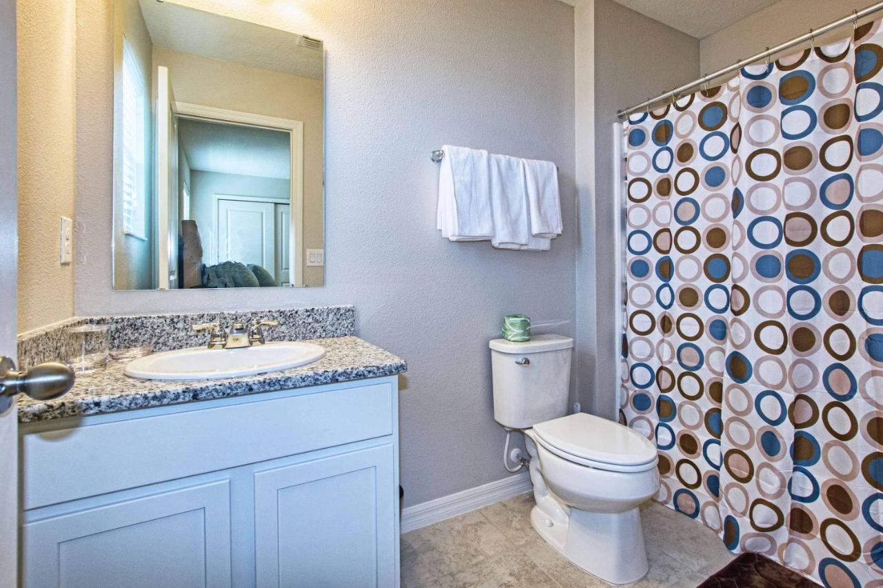Compass Bay- 4 Bedroom Townhome- 1959cy Villa