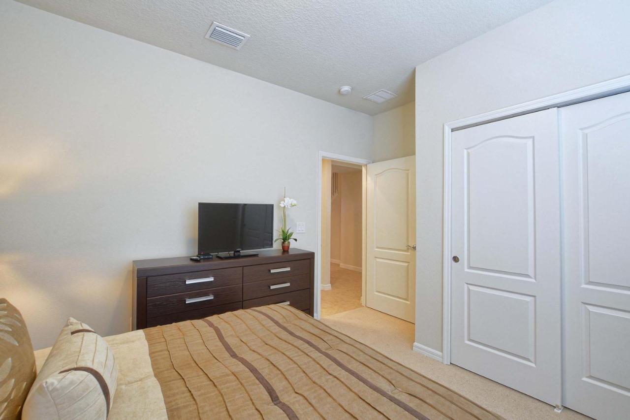 Windsor-5 Bed Townhouse W/splashpool-3800ww Villa