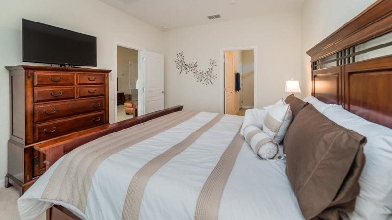 Amazing 5 Bedroom 5 Bath Pool In Windsor Hills * Orlando