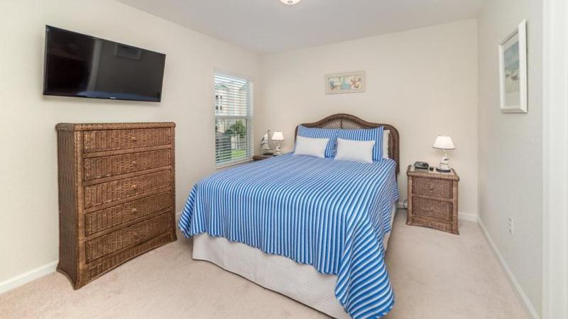 Holiday home Amazing 5 Bedroom 5 Bath Pool In Windsor Hills