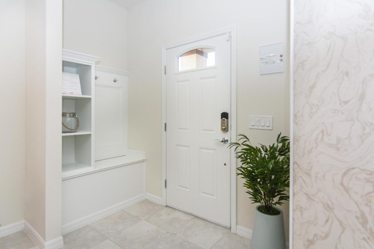 Luxurious Vacation At Westside 8973 Orlando
