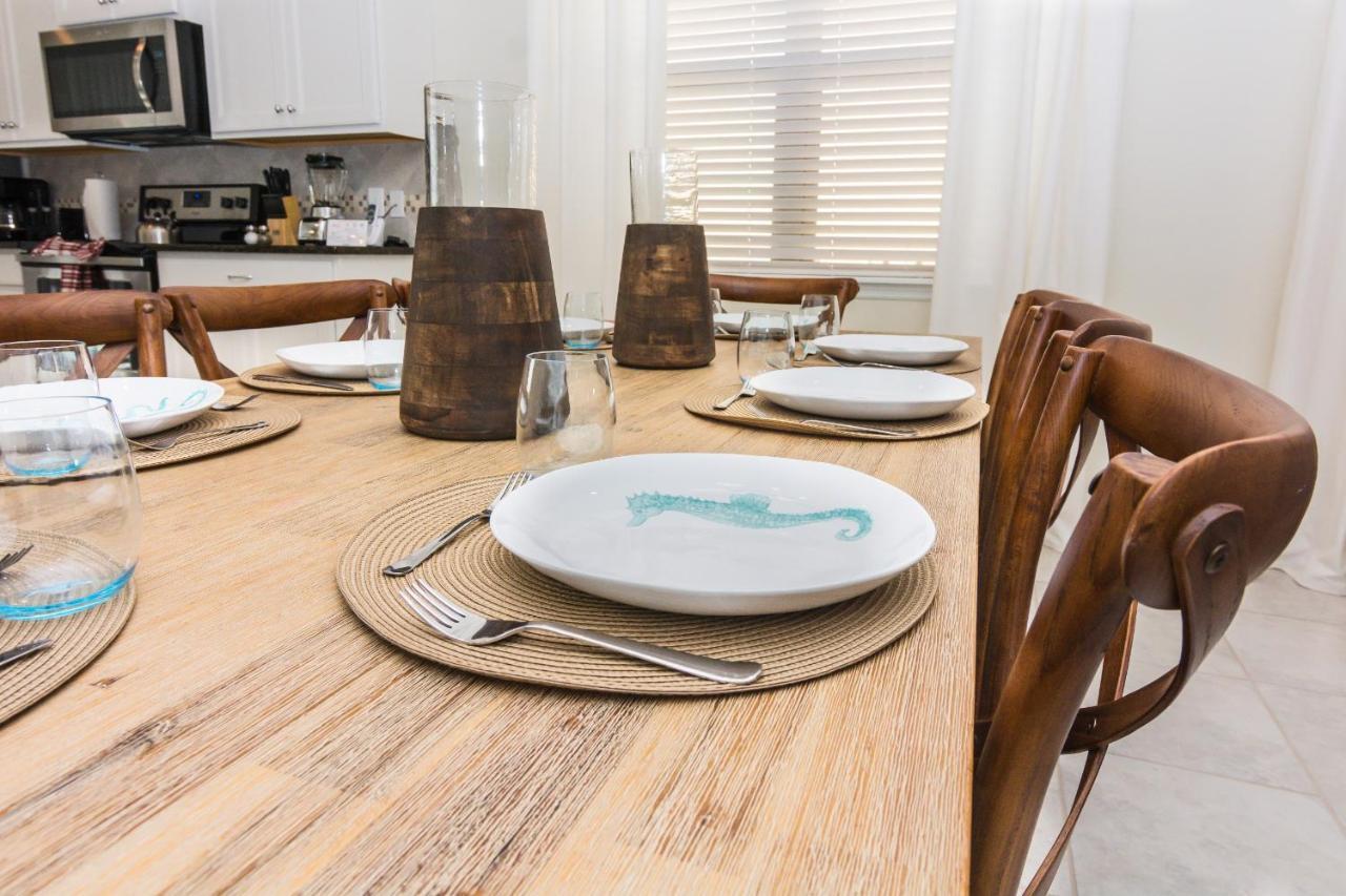 Luxurious Vacation At Westside 8973 Holiday home