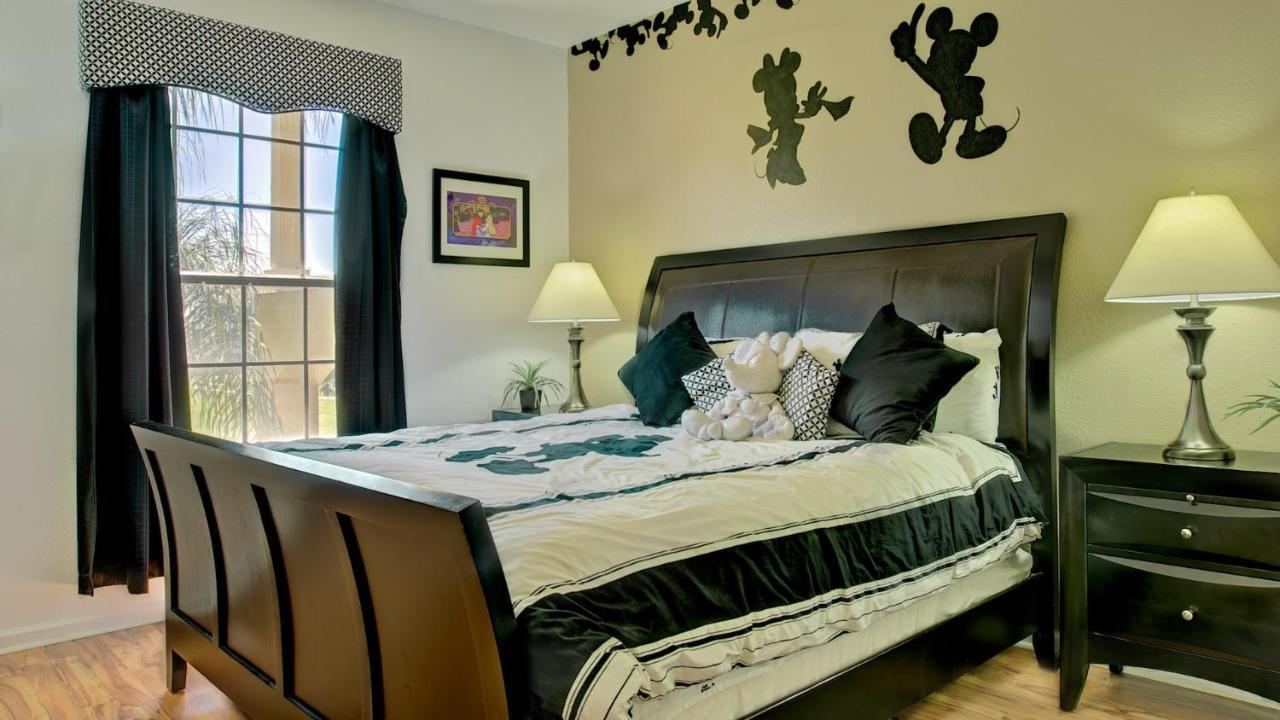 London At Windsor Palms *
