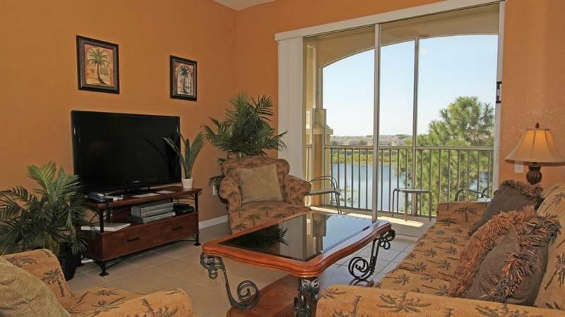 3 Bedroom 2 Bath In Sought After Windsor Hills *