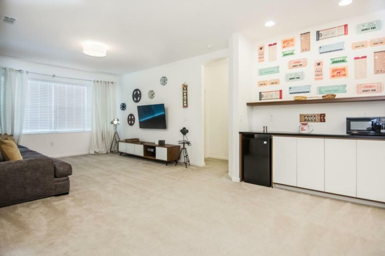 Wonderful Single With Private Pool And Game So2683