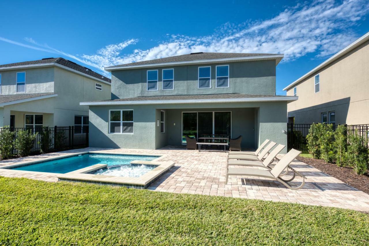Holiday home Lovely By Rentyl Near With Private Pool, Air Hockey Table & Amenities - 7467m *