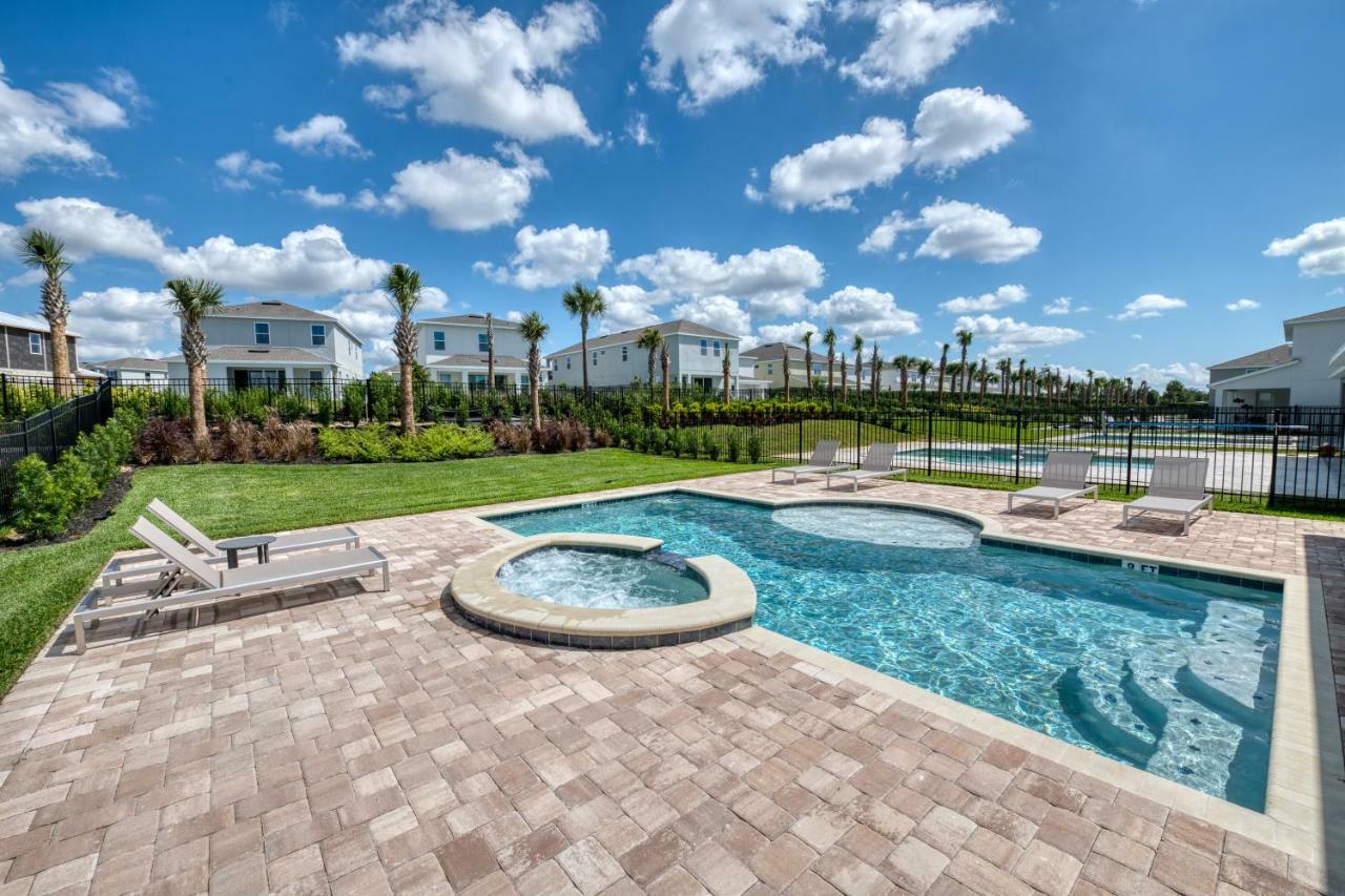 Posh Near World With Games & Private Pool By Rentyl - 7659f *