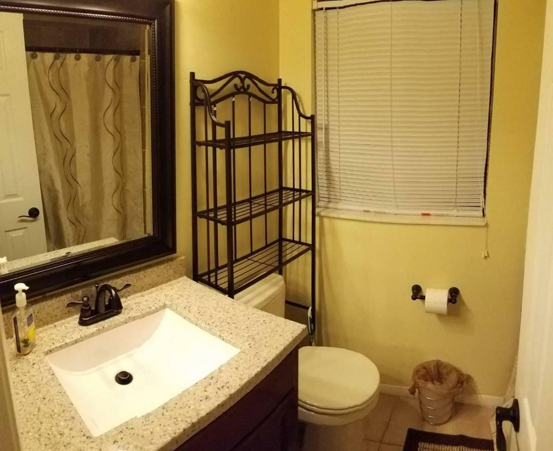 Homestay C3 Large Private Master & Bath With 55