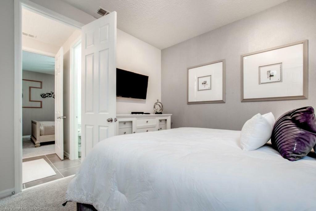 1504 New Luxury 6 Bed With Pool *