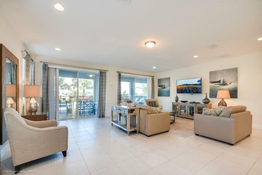 Villa Reunion Encore 9 Bedroom Home!