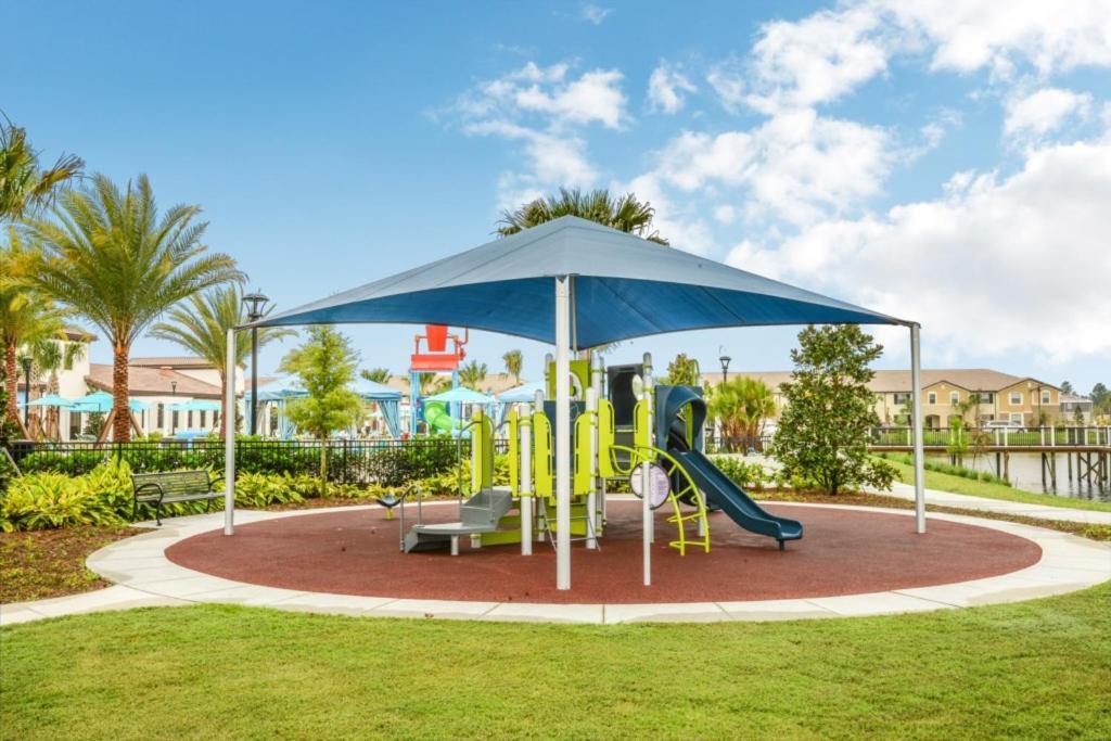 Villa 8 Bedroom Vacation In Windsor At Westside Orlando