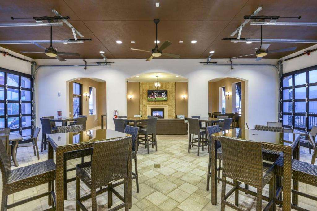 8 Bedroom Vacation In Windsor At Westside Orlando