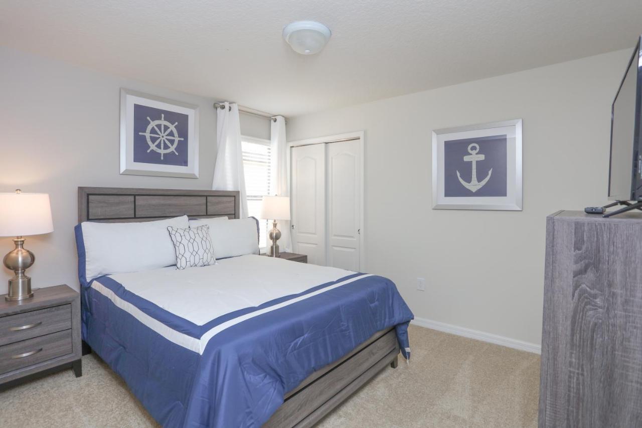 8 Bedroom Vacation In Windsor At Westside *