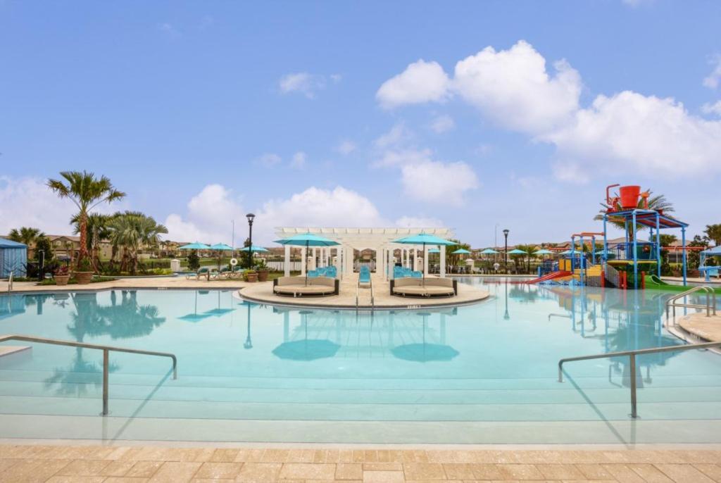 Villa 9 Bedroom Vacation In Windsor At Westside Orlando