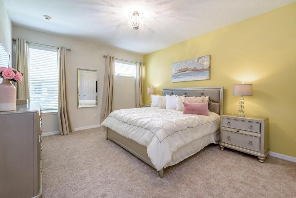 Amazing 6 Bedroom 5 Bathroom Solara * Orlando