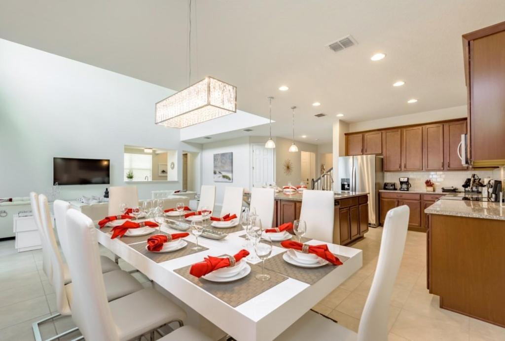 Villa Amazing 6 Bedroom 5 Bathroom Solara Orlando