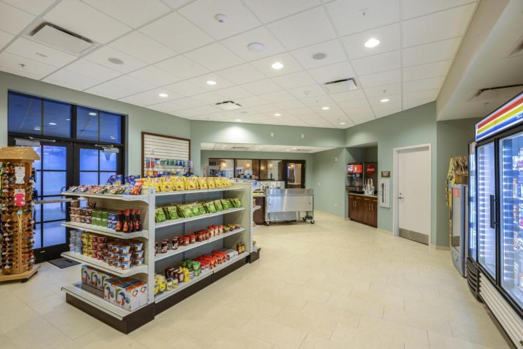 Conveniently Located Near - Family Friendly * Orlando