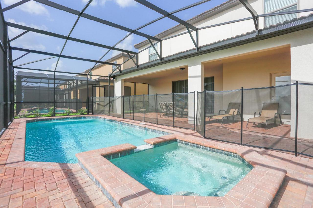 Conveniently Located Near - Family Friendly * Orlando