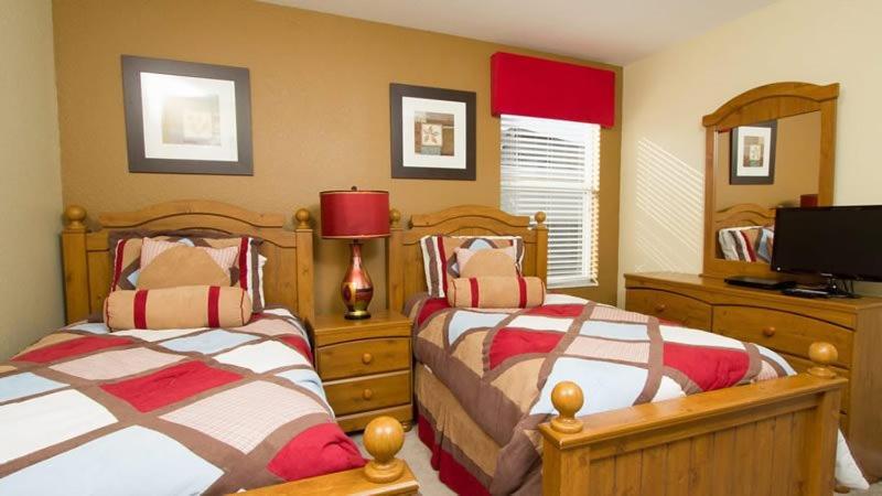 Luxurious 6 Bedroom 4 Bath In Windsor Hills Holiday home
