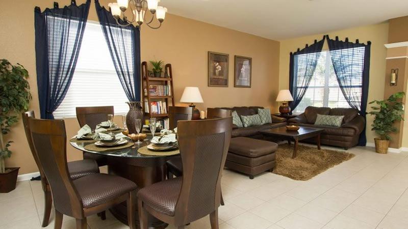 Luxurious 6 Bedroom 4 Bath In Windsor Hills Holiday home *