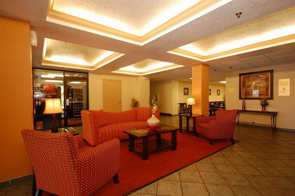 Western Universal - Newly Renovated! Hotel
