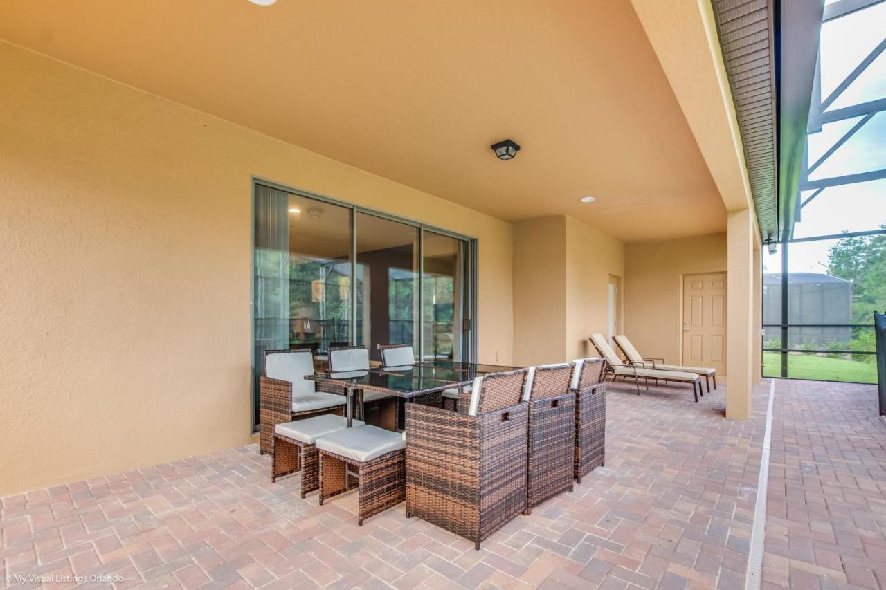 Villa 8875 Ultimate 8 Bedroom 6 Bathroom Windsor