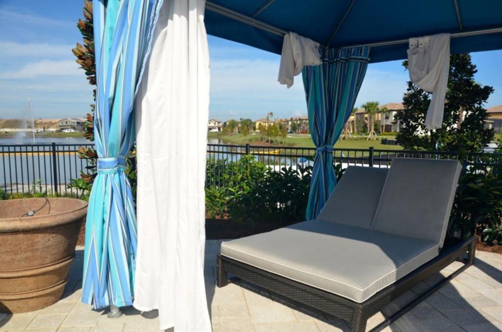 Villa 8875 Ultimate 8 Bedroom 6 Bathroom Windsor