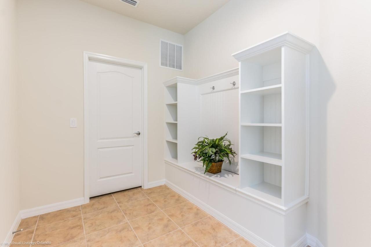 8875 Ultimate 8 Bedroom 6 Bathroom Windsor Villa Orlando