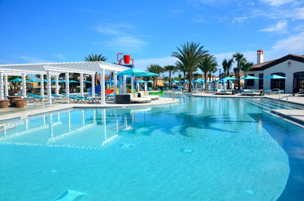 8875 Ultimate 8 Bedroom 6 Bathroom Windsor Villa Orlando