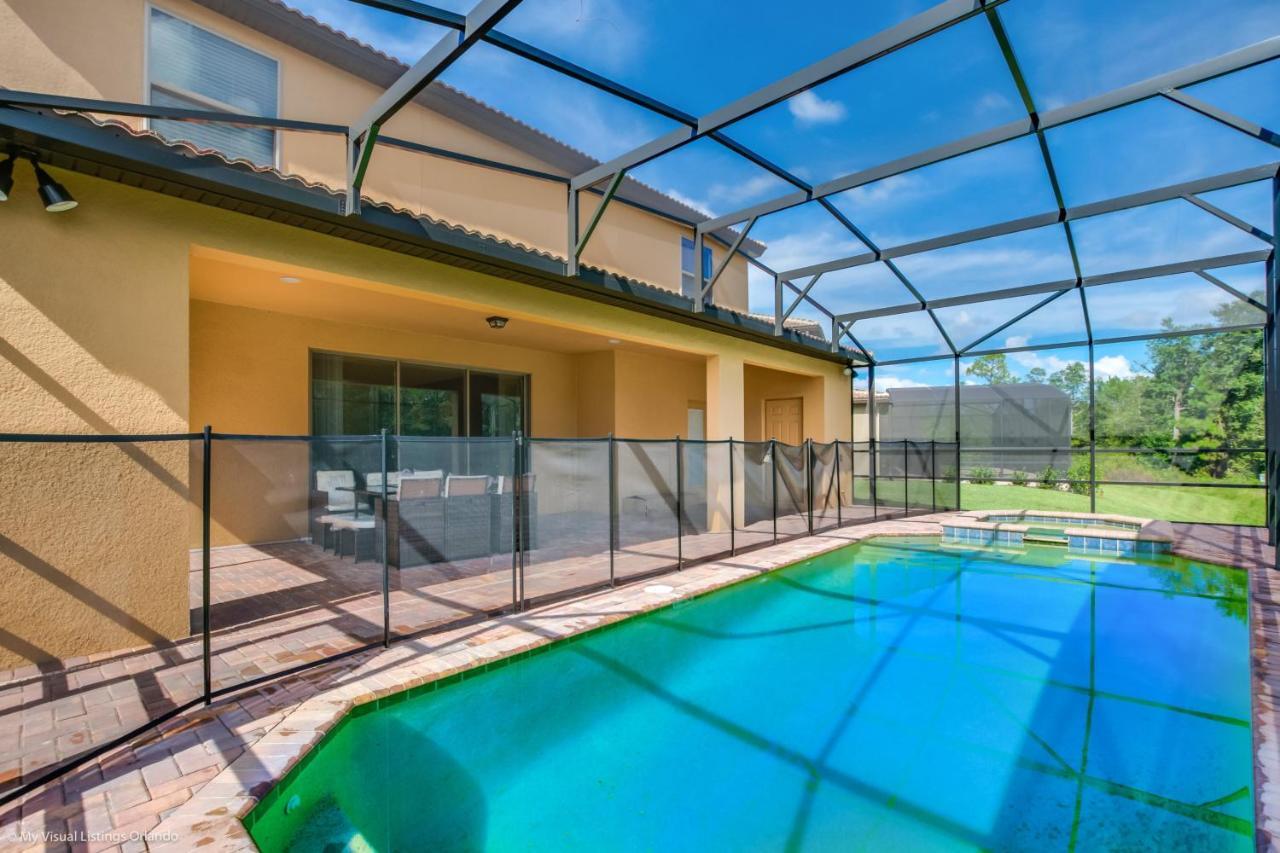 8875 Ultimate 8 Bedroom 6 Bathroom Windsor Villa