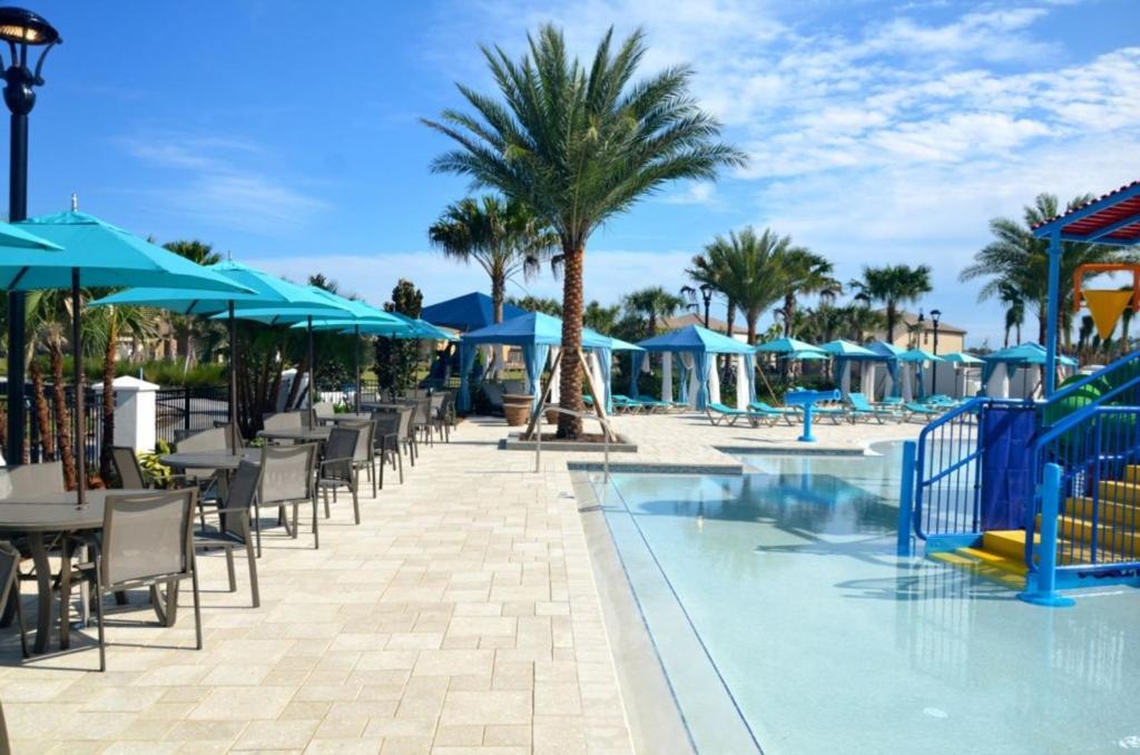 8875 Ultimate 8 Bedroom 6 Bathroom Windsor * Orlando
