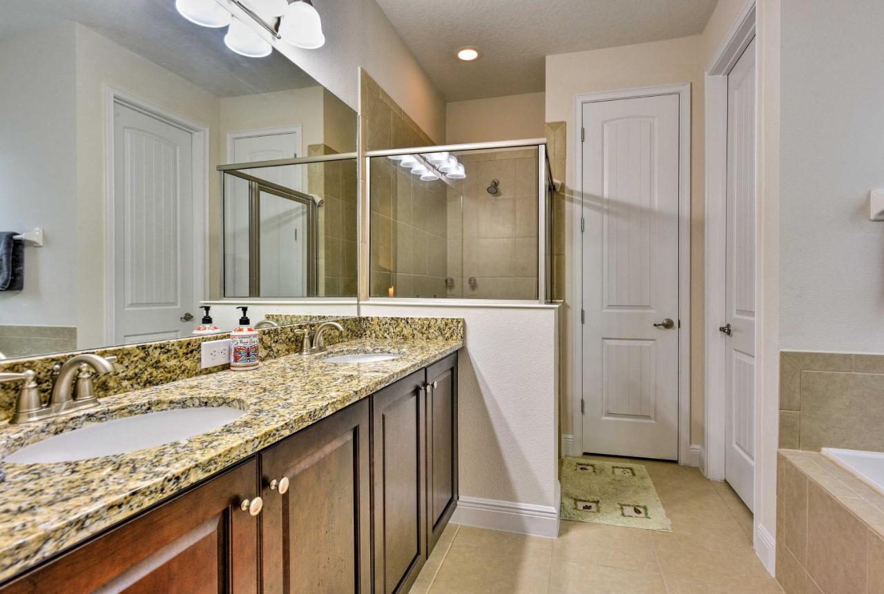 Kissimmee Oasis With Patio About 5 Mi To Disney!