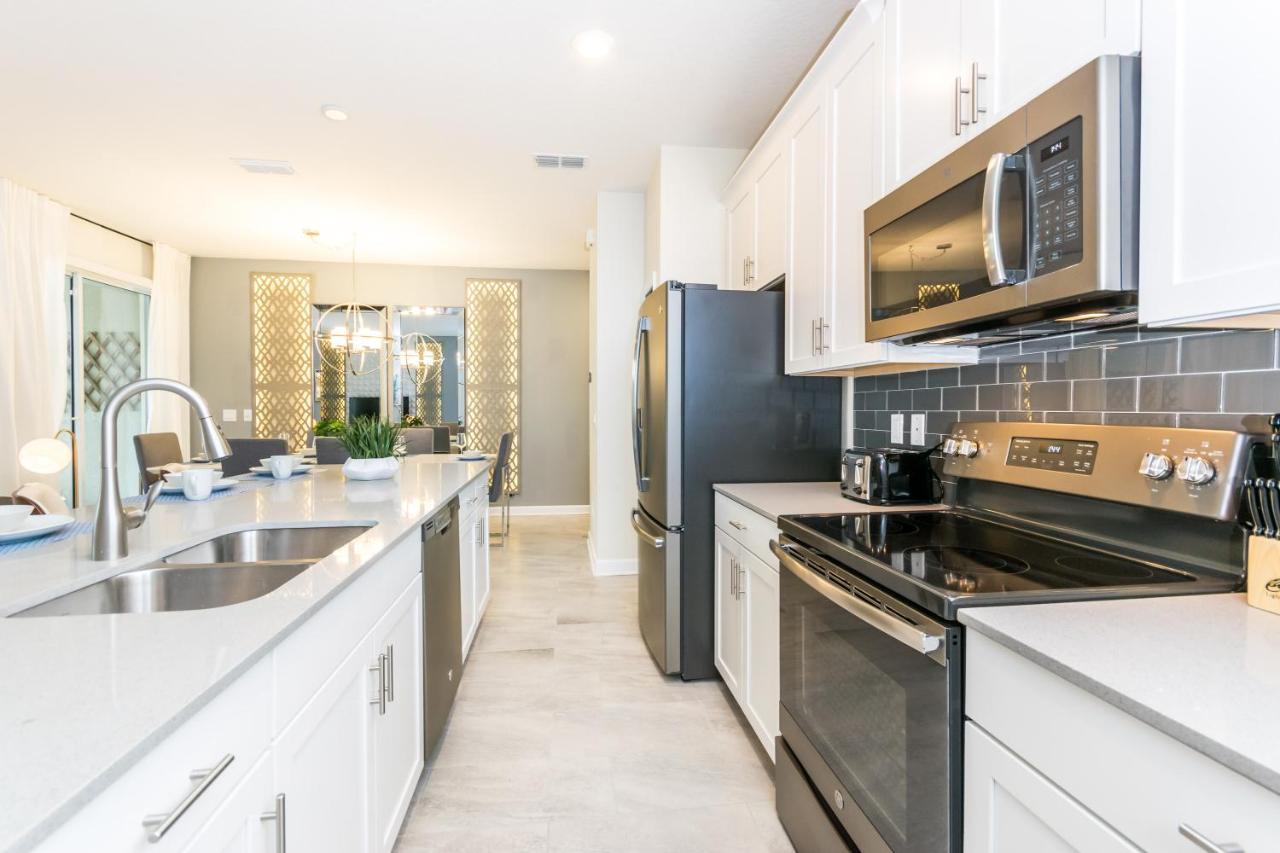 4962 Windermere Ave Villa