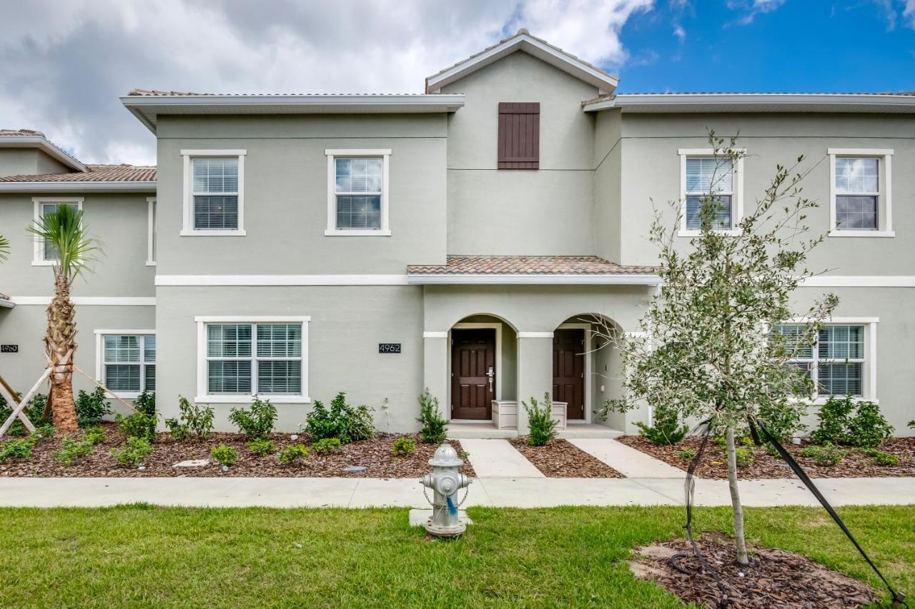 4962 Windermere Ave Villa